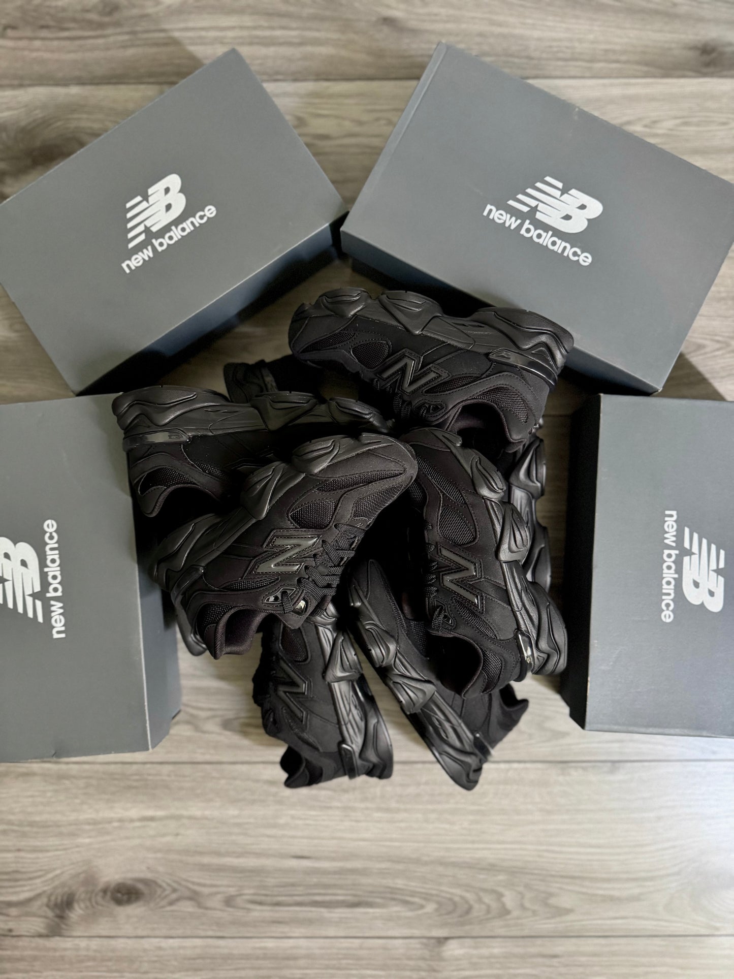 NEW BALANCE 9060 BLACK CAT